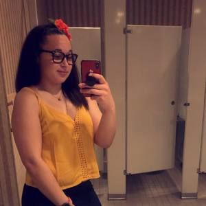 Meet your Posher, Ashley